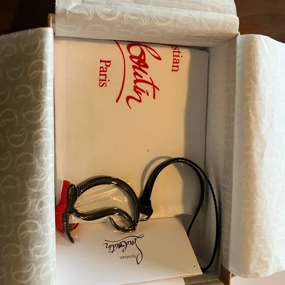 Christian Louboutin Black and Silver BNW FASHIONISTA LIMITED edition bag charm - Picture 6 of 7